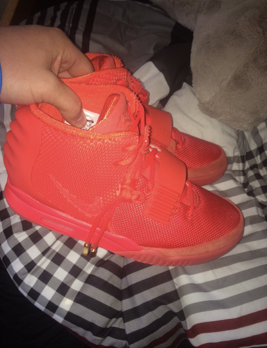 UNIT__SZN's tweet photo. @jarnnft Bought these off Nike for retail in college and sold em a while back. Thought uβd appreciate. Also love kith got so much of there shit https://t.co/Zr4E0r8Tzq