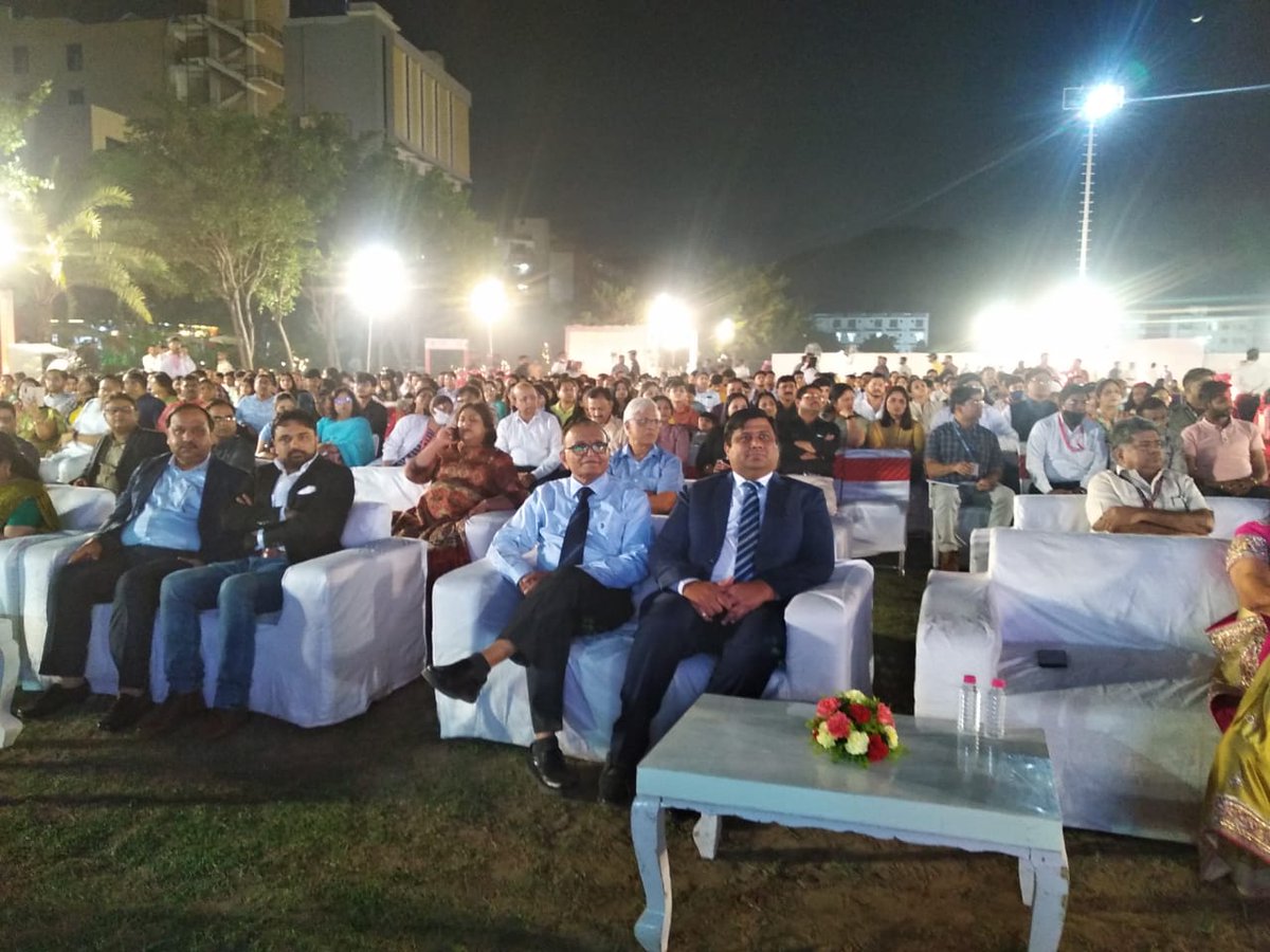 nimschairman_'s tweet photo. The #orientation_program of #MBBS and #BDS for UG & PG students was started with the lighting lamp and I joined this moment with Dr. Sundeep Mishra, the vice-chancellor, and other dignitaries.
#BDS #mbbs #mbbsstudent #NIMSChairman #NIMS #ChairmanNIMS #NIMSHospital https://t.co/qpJC384naj