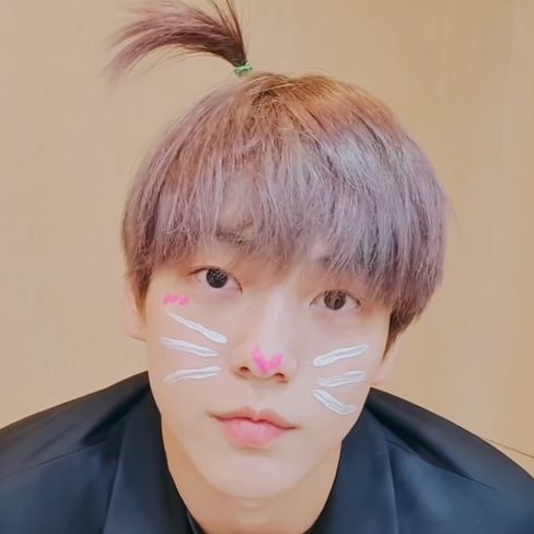 apple hair 🍎
#TAEHYUNG #SOOBIN