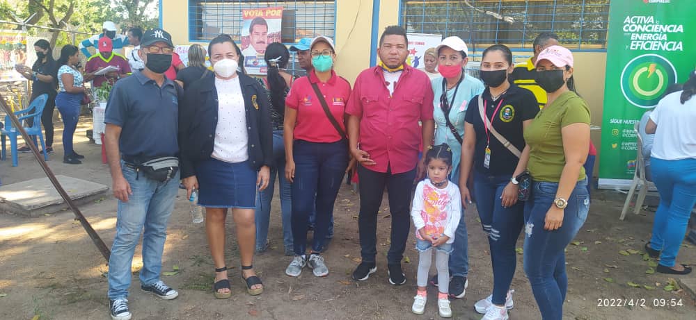 NoticiasDAR's tweet photo. Jornada social integral El Recreo en San Fernando de Apure, con la asistencia del gobernador del estado, Eduardo Piñate. Se prestó asesoría en materia de Lopnna por parte del Juzgado Superior y de la Oficina Regional de Participación Ciudadana.

#TalentoDeCorazónInfantil2022 https://t.co/NCwuRGTsti
