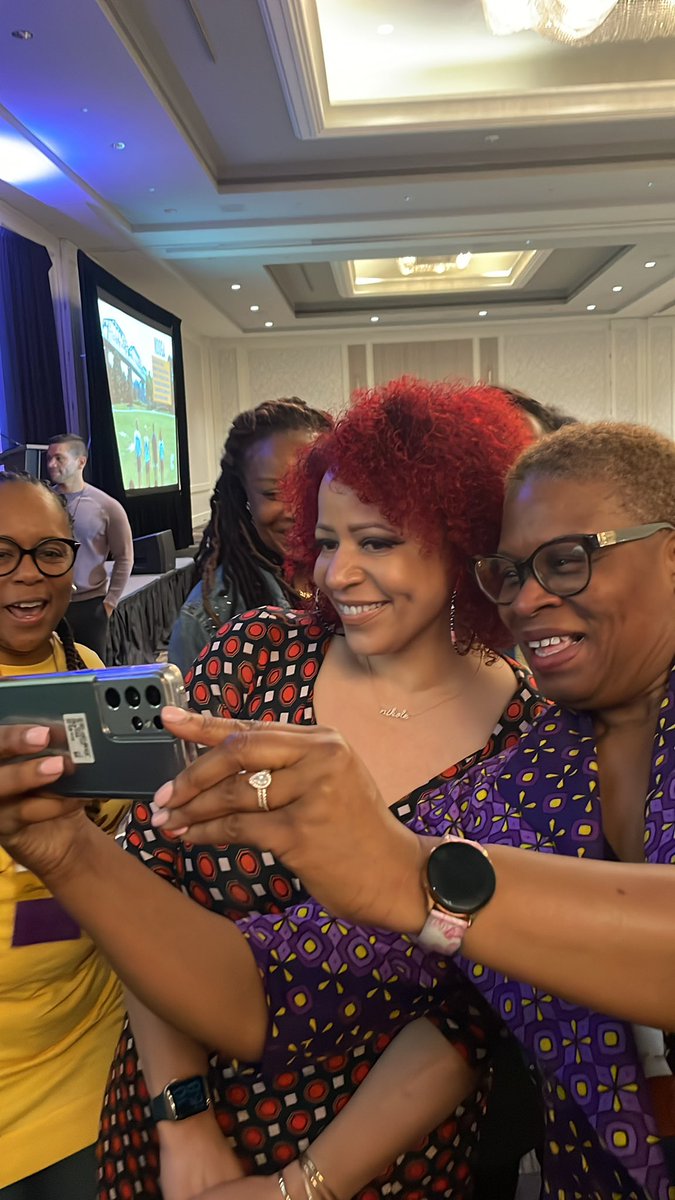 drstaceyhardin's tweet photo. Thank you @nhannahjones it was an honor!! https://t.co/FoqlIy1dp0