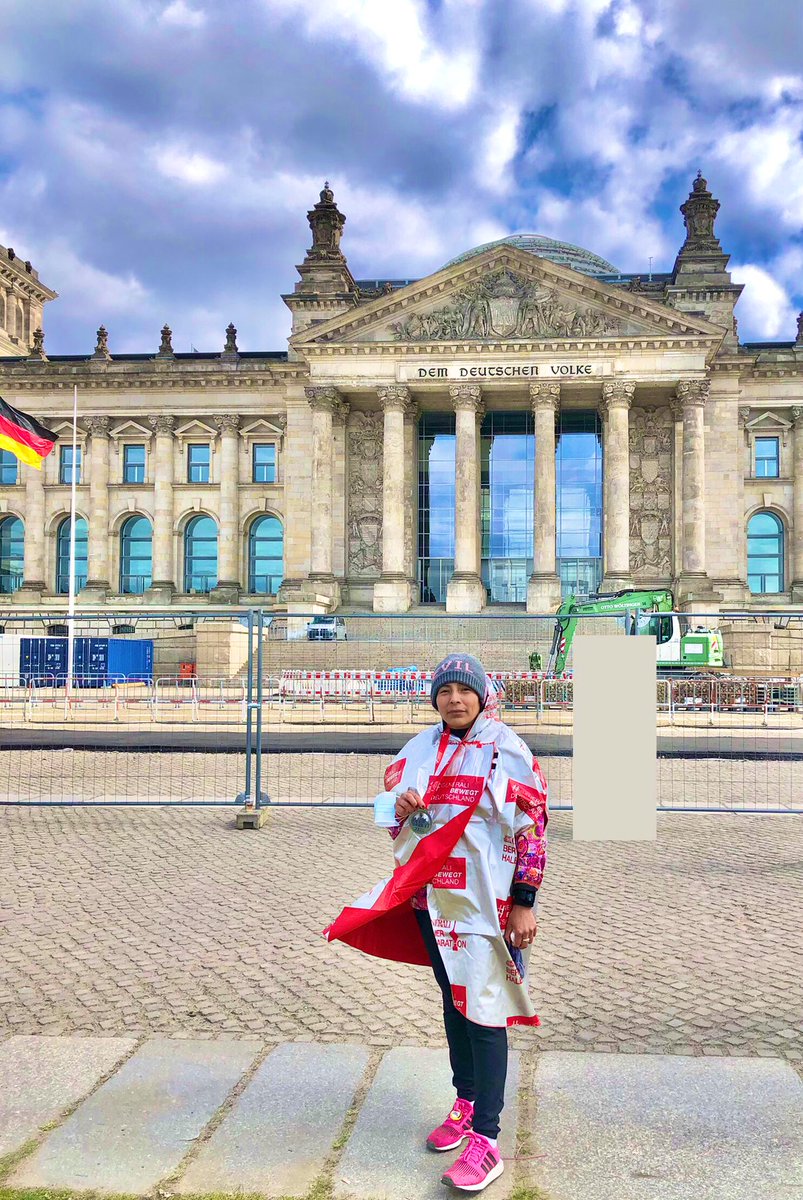 mari_nv_dr's tweet photo. #Berlin #HalfMarathon was chilly but really fun… 

No PR but still a nice #run!

2h5min #Garmin 13.1mi/21.1km

#running @sccrunning #BerlinHalbmarathon #run4yourmind https://t.co/9Pw6Lgpep8