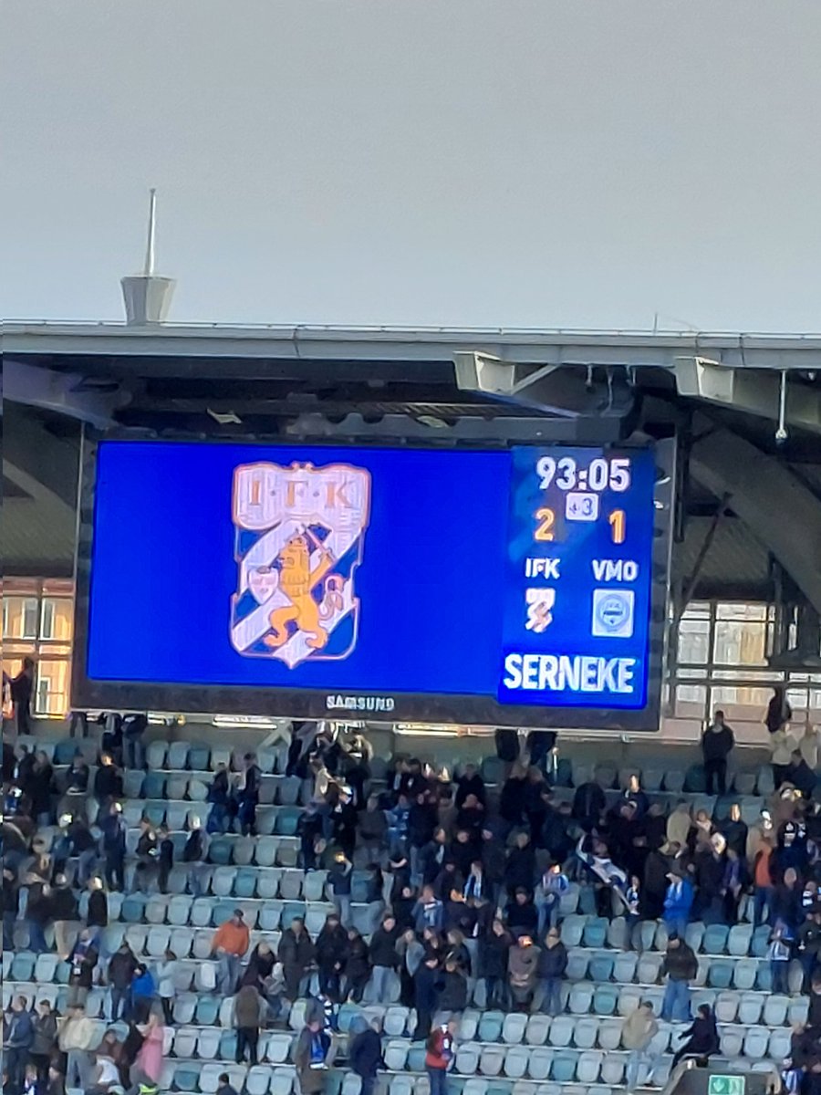 ErikaSilfver's tweet photo. Detta händer. #3poäng #gostart #ifkgbg https://t.co/hrxdbgZbMT