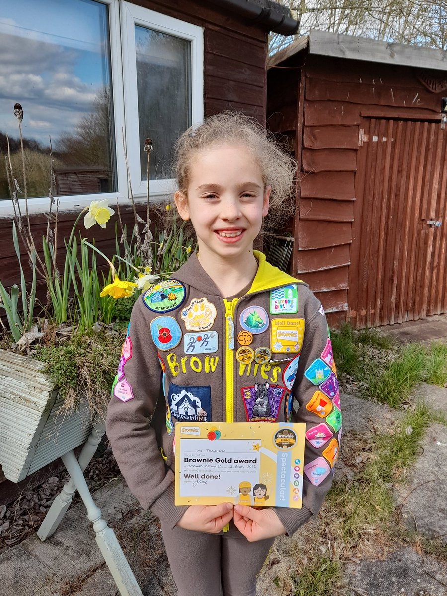 LydiaTh05024494's tweet photo. Today Ivy received her Brownie gold award along with her final interest badge having completed the full set @OPA_LG  @OPALG_5T2122 https://t.co/TVKL5PPAQB