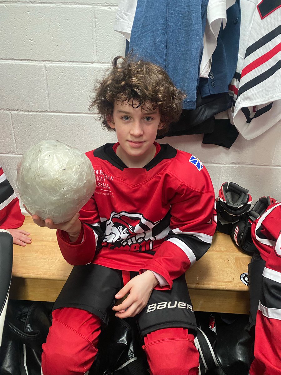 A Ben Yablsey (POG) goal with 26 seconds to play gave the #Hitmen a 2-2 with <a href="/IcepakPeewee/">Central U13 AAA Icepak</a> this morning. 

Unfortunately, #Hitmen eliminated with 2-1-2 record. 🥉

#Hitmen tape ball goes to Damian Norris who was dangerous all weekend!