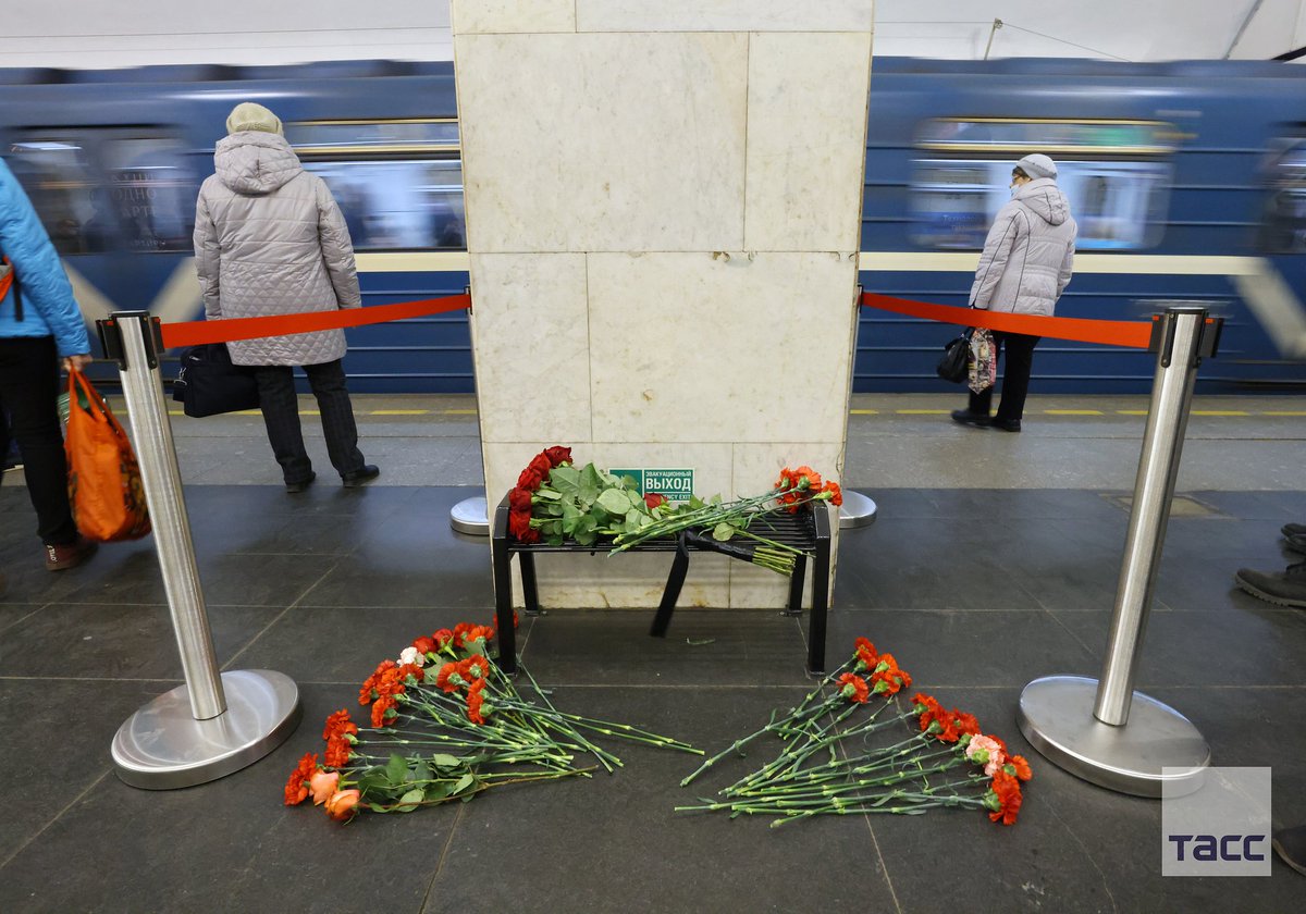 Взрыв в метро санкт петербурге 2017