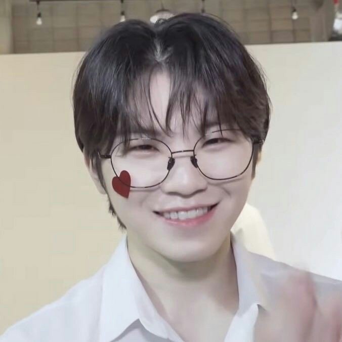Treazehnn's tweet photo. To: my dearest #HYLAB-mates.

Hello everyone? How is your day going? I hope so, because all of you deserve to be happy and have a good life.

I’m sorry I could reach all of you at the moment but I’ll sure be reaching out all of you soon enough. ς(>‿<.)

So glad to meet you all! https://t.co/xTXh7IYZ1t