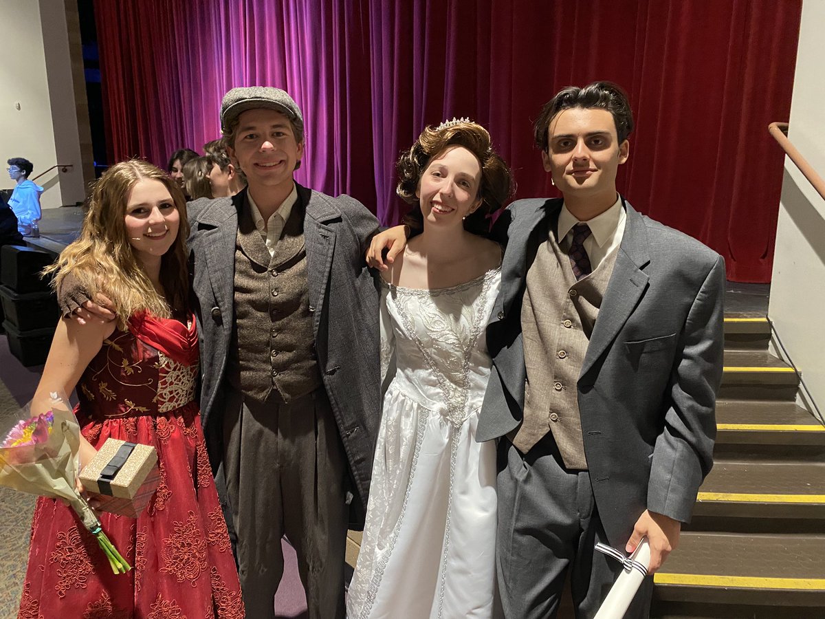 JenniferTnboys's tweet photo. Opening weekend of Anastasia was a success! Proud to say that my kid stood out like a pro! Great job Trevor! #Anastasia #Gleb #musical #HSplay #incrediblecostumes #liveorchestra #sogood #proudmom #myactor https://t.co/f8RSIGyn4p