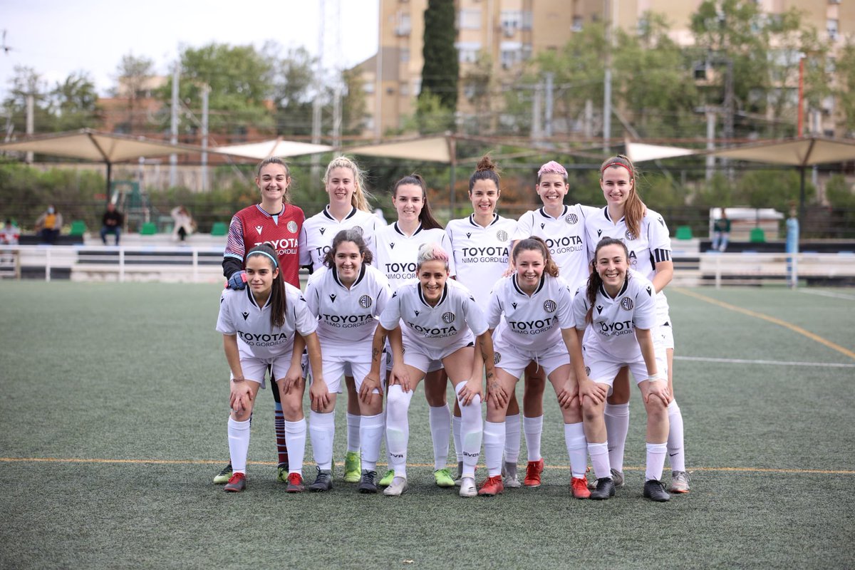 CAC_Fem's tweet photo. ⚫️⚪️ Empieza el partido en la Ciudad Deportiva Calavera https://t.co/PW3SZM8otm