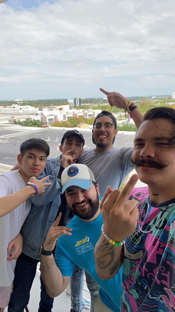 0xMistBlade's tweet photo. In Miami with the @frenlypandas let’s get it with @Miklo369 @CryptoGhost24 @_unhurd @CabrahimNFT @BoredApeYC @CyberKongz  #PushinP @FarFetchedLabs @MobyMints comment down and let us know where you at fam!!! https://t.co/KhDzzIWyyp
