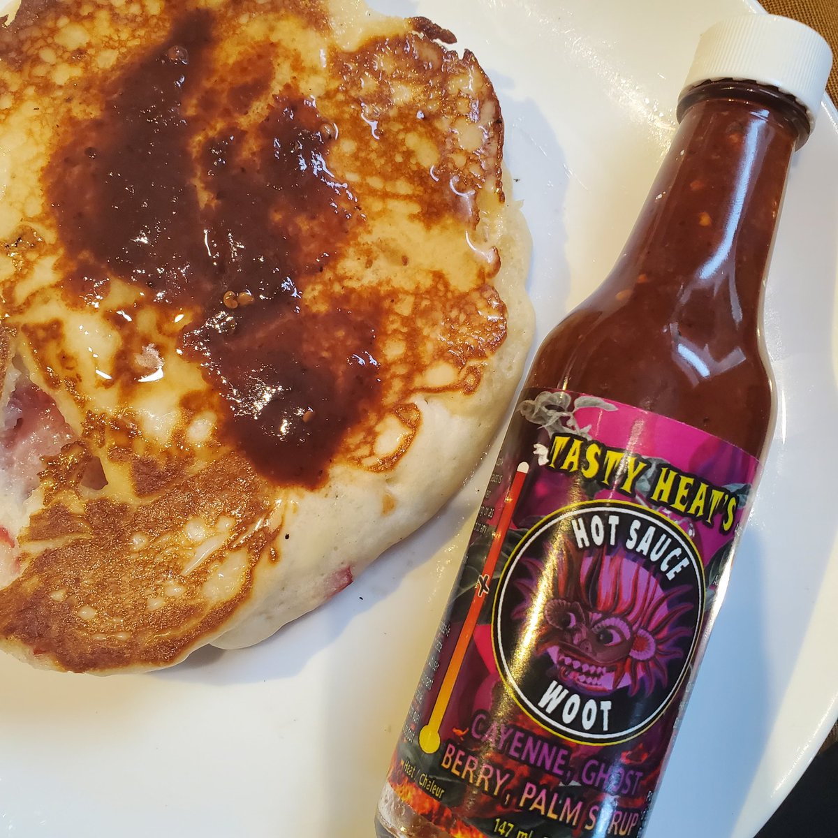 TastyHeatsFoods's tweet photo. When pancakes shows up in my breakfast plate , My toppings are butter, Maple Syrup and of course TASTYHEAT'S WOOT Hot Sauce ๐ฅ
#breakfast #hotsauce #Pancakes #spicybreakfast #hotsaucelover #maplesyrup #berries #canadianmaplesyrup #canadianhotsauce #winnipeg #manitoba https://t.co/c9bEk5EjW8