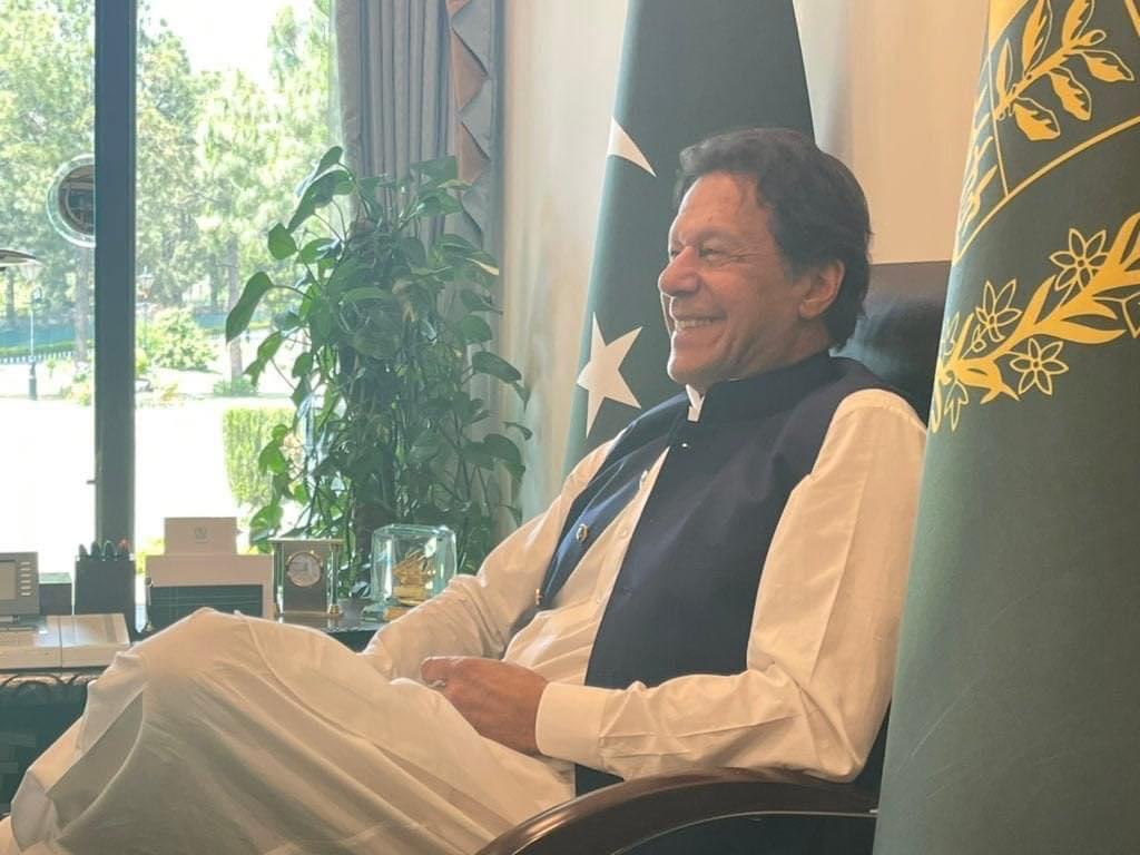 HibaTahir18's tweet photo. This smile for hater ❤️
#NoConfidenceMotionRejected 
#surprise https://t.co/7bidC2RSJF