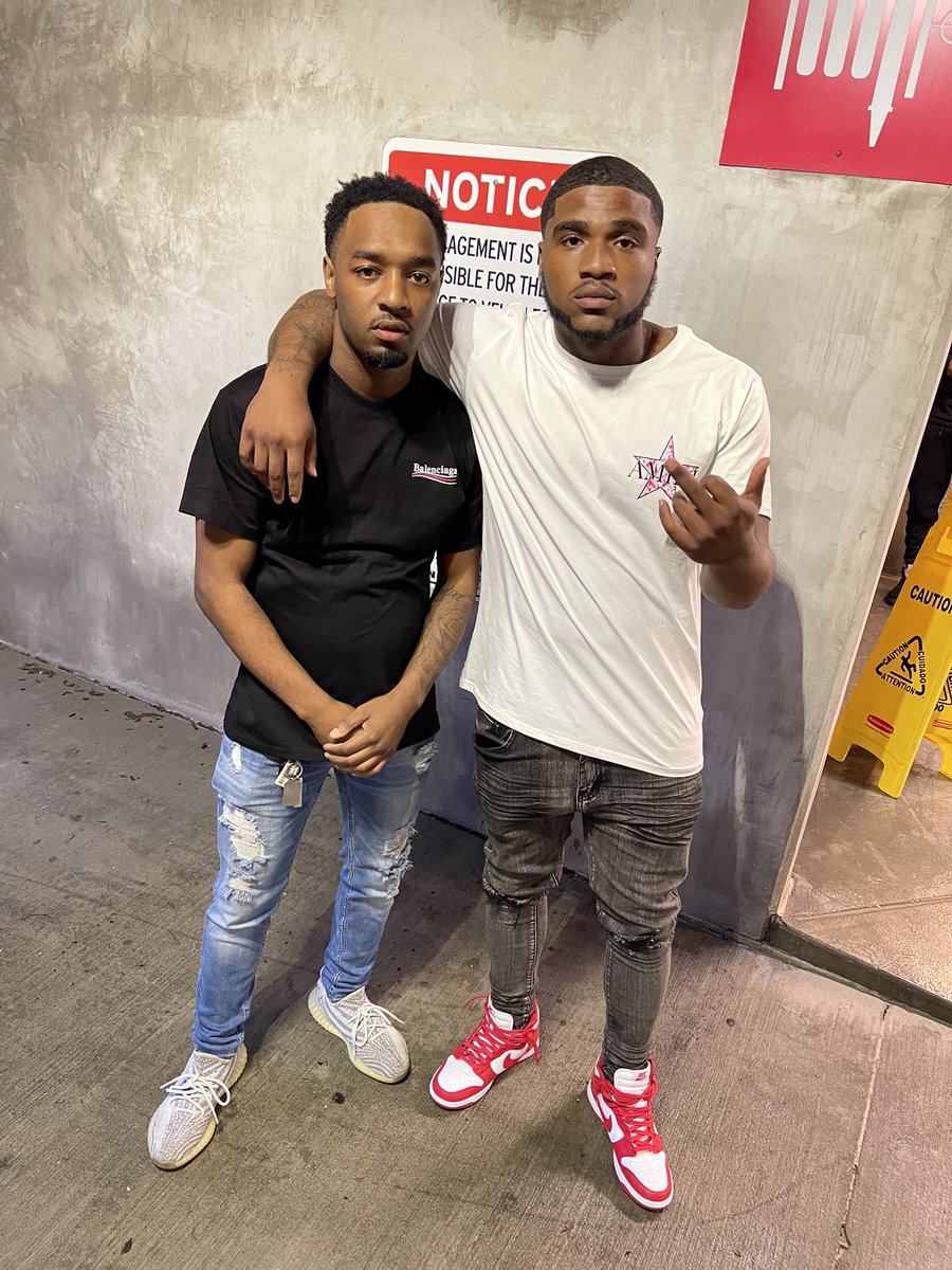 jourr5's tweet photo. 💯% of the time I’m betting on us 🔥 https://t.co/EBMpOlYhtf