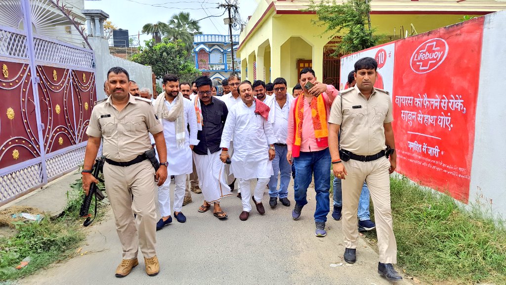 _vivekthakur's tweet photo. बोचहां विधानसभा (मुज़फ़्फ़रपुर, बिहार) से भाजपा प्रत्याशी श्रीमती @babykumaribjp जी के समर्थन में खबरा, शेरपुर, प्रह्लादपुर इत्यादि गॉंवों में जन-सम्पर्क कर वोट मांगा। https://t.co/1SIuAT3qo5