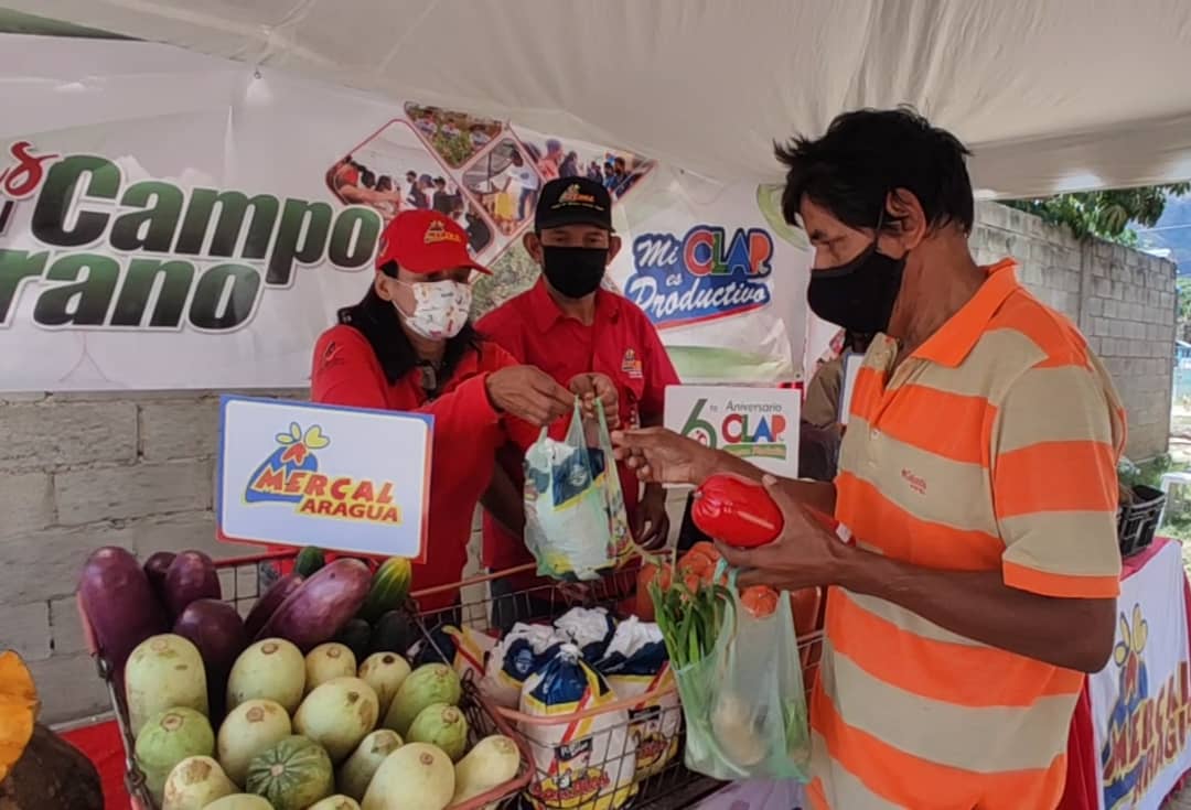 #03Abr | Ferias del Campo Soberano atendió a 12 mil 352 familias en 16 Bases de Misiones Socialistas en varios municipios del estado #Aragua bit.ly/3IMIWH3