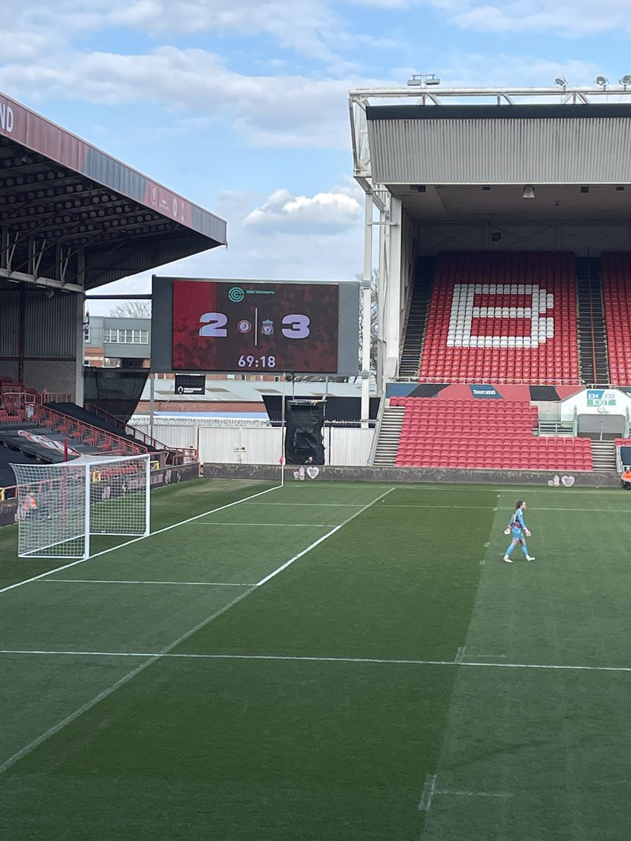 2gethertuneless's tweet photo. Bristol get another back 2-3
#LFCW #LFC #LFCWomen #LiverpoolFCW #LFCFamily #YNWA #UPTHEREDS #2gethertuneless #OperationPromotion #OnePointIsAllItTakes https://t.co/Cq37HHLVj3