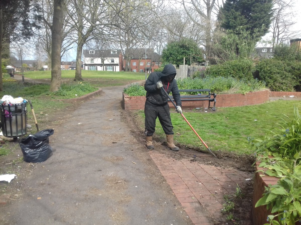 youngtrepreneu1's tweet photo. Ground surface may not be the best but it ent come up 2 bad👊😉. Where there's a will there must be a way. #LevellingUp #YouthWork #RuncornRdB12 https://t.co/sUhX7oNXgI