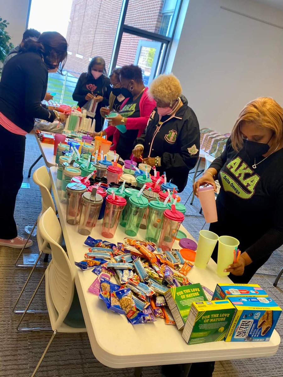 DeltaOmegaAKA's tweet photo. Thanks to all who supported our TargetV #GlobalImpactDay Partnering with #BabyBuns for Life, we provided more than 100 BB4L Easter Blessing Bags and gift cards to NICU families in 6 hospitals in VA @MidAtlanticAKA #GivingBack #13ozofFaith #AKA1908 #EXCELLENCE #DOHeart https://t.co/TqDv7wyFtP