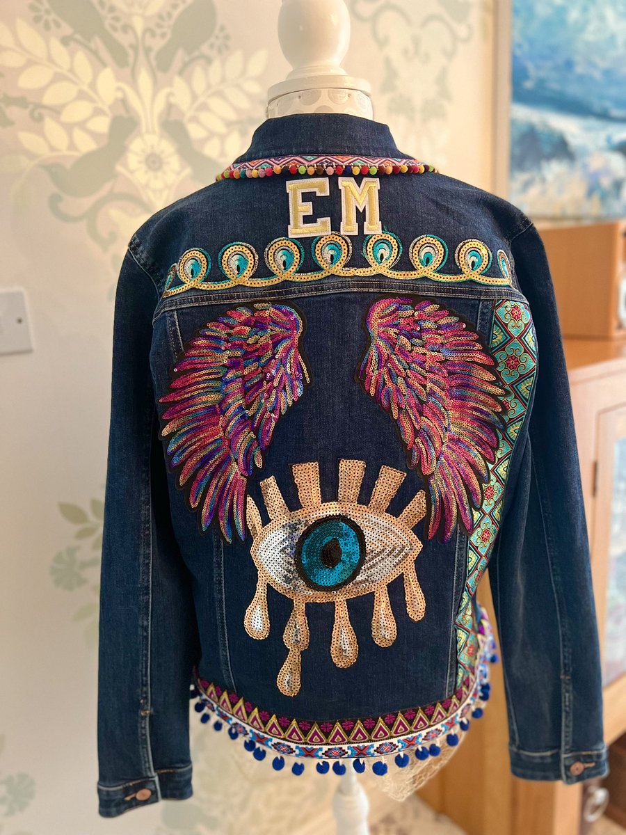 Glastosista's tweet image. Another happy customer! #festivaljacket #denimjacket #Glastonbury2022 bespoke designed jackets