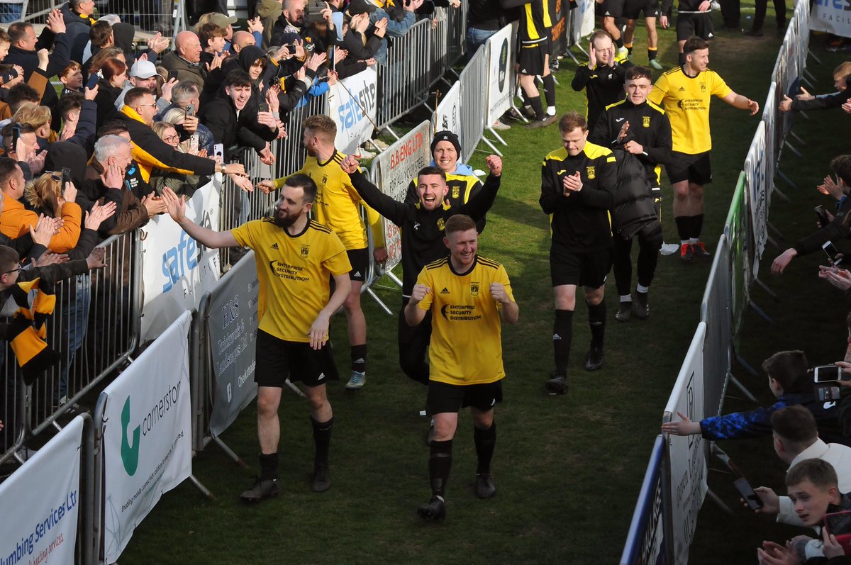 chpix's tweet photo. @LittlehamptonFC 4
@LboroSport 0
#BuildbaseFAVase       #semifinal #nonleaguepaper  Brilliant game and atmosphere Att 3300 Credit to both teams https://t.co/v8tJRnSdKG