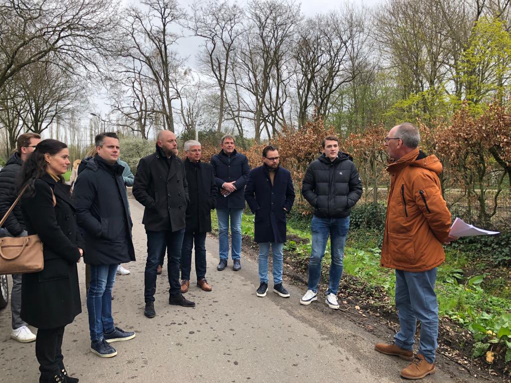 pedegro's tweet photo. Afgelopen vrijdag op bezoek @SmartDistrict samen met @Daandekort92, @VVDHelmond en @VVDBrabant. Gezien: ondernemerschap, innovatie en vooral doorzettingsvermogen. Zowel bij inwoners, studenten, ondernemers als ook bij de overheid. Mooie voorbeelden van slimme oplossingen. https://t.co/0wBtAaL1H6