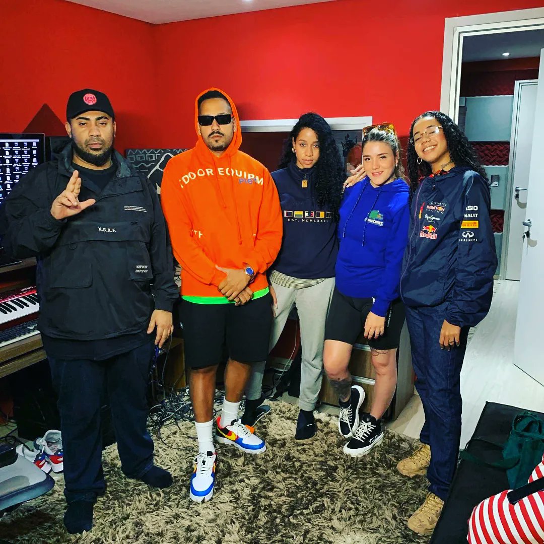Devastoprod's tweet photo. Mais um hit saindo ....💎🙅🏾‍♂️🙏🏾
@Tashaokereke @tracieokereke  @cyyssluz @froidubr https://t.co/4InEUgYgrp