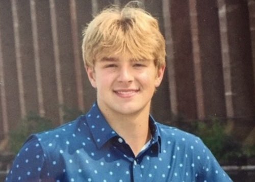 A Michigan high schooler killed himself after he was extorted through Instagram over pics that he had taken of himself

The teen was pressured by the perpetrator to pay money in exchange for the pictures not being sent to his family and IG followers deadlinedetroit.com/articles/30238…