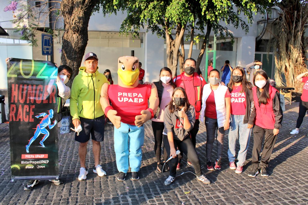 KarlaMrtnzL's tweet photo. Iniciando el domingo con jóvenes de la @PrepasUPAEP quienes realizan la Carrera #HungerRace 2022 de 5 y 10 kilómetros 🏃🏃♀️ en la Avenida Juárez, como parte del #InterPrepasUPAEP 🏁
¡Felicidades a las y los organizadores por promover el deporte en la comunidad universitaria! https://t.co/84RiYj0AIL