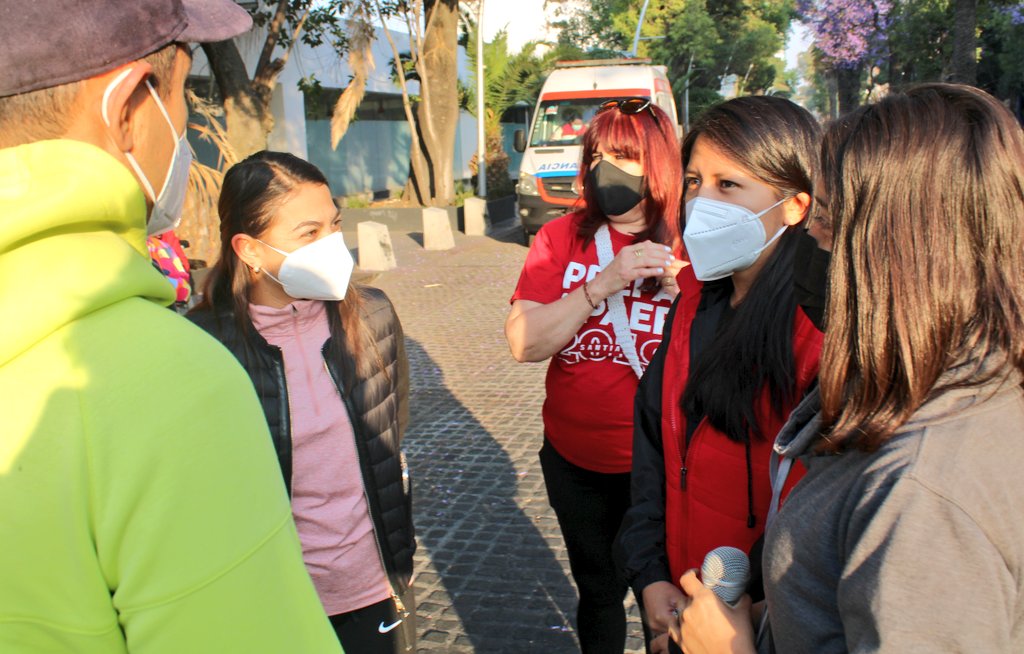 KarlaMrtnzL's tweet photo. Iniciando el domingo con jóvenes de la @PrepasUPAEP quienes realizan la Carrera #HungerRace 2022 de 5 y 10 kilómetros 🏃🏃♀️ en la Avenida Juárez, como parte del #InterPrepasUPAEP 🏁
¡Felicidades a las y los organizadores por promover el deporte en la comunidad universitaria! https://t.co/84RiYj0AIL