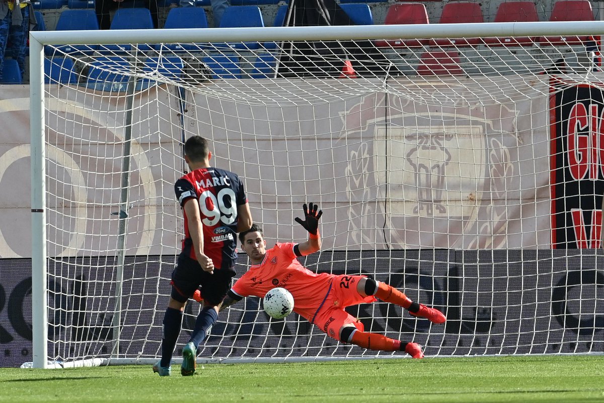 ACPerugiaCalcio's tweet photo. 📸| #CrotonePerugia in 4 scatti
#forzagrifo @Lega_B #CROPER
(foto #LaPresse vietata riproduzione) https://t.co/7vvcAUNMwH