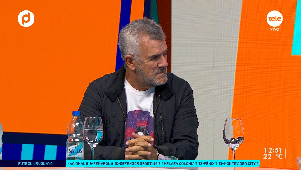 Polideportivouy's tweet photo. AHORA | El equipo de #PolideportivoUY recibe al humorista Dady Brieva 📺 @teledoce https://t.co/ItawRj849n