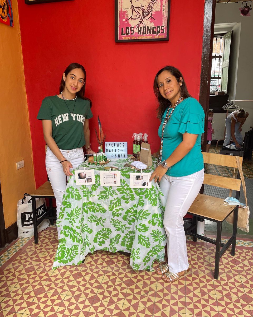 espaciotcali's tweet photo. Algunos emprendedores listos para que ustedes vengan a disfrutar de sus creaciones, los esperamos! #elpulguerodelat #espaciotcali #sanantoniocali https://t.co/B1OfzTBVOi