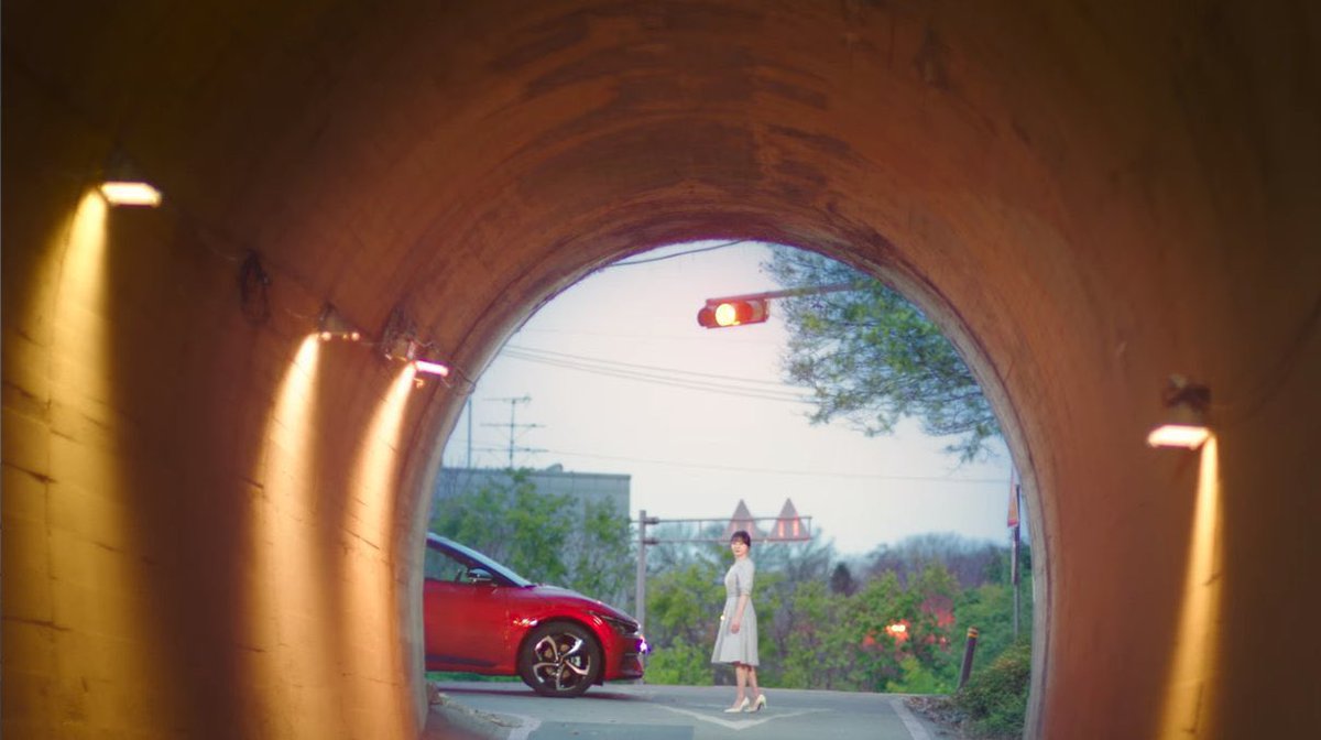 songjeons's tweet photo. even though it's a sad ending, you will always be /that/ drama of the year. so realistically painful yet beautiful portrayal of youth #TwentyFiveTwentyOneEp16 https://t.co/aUPqLcDKQS