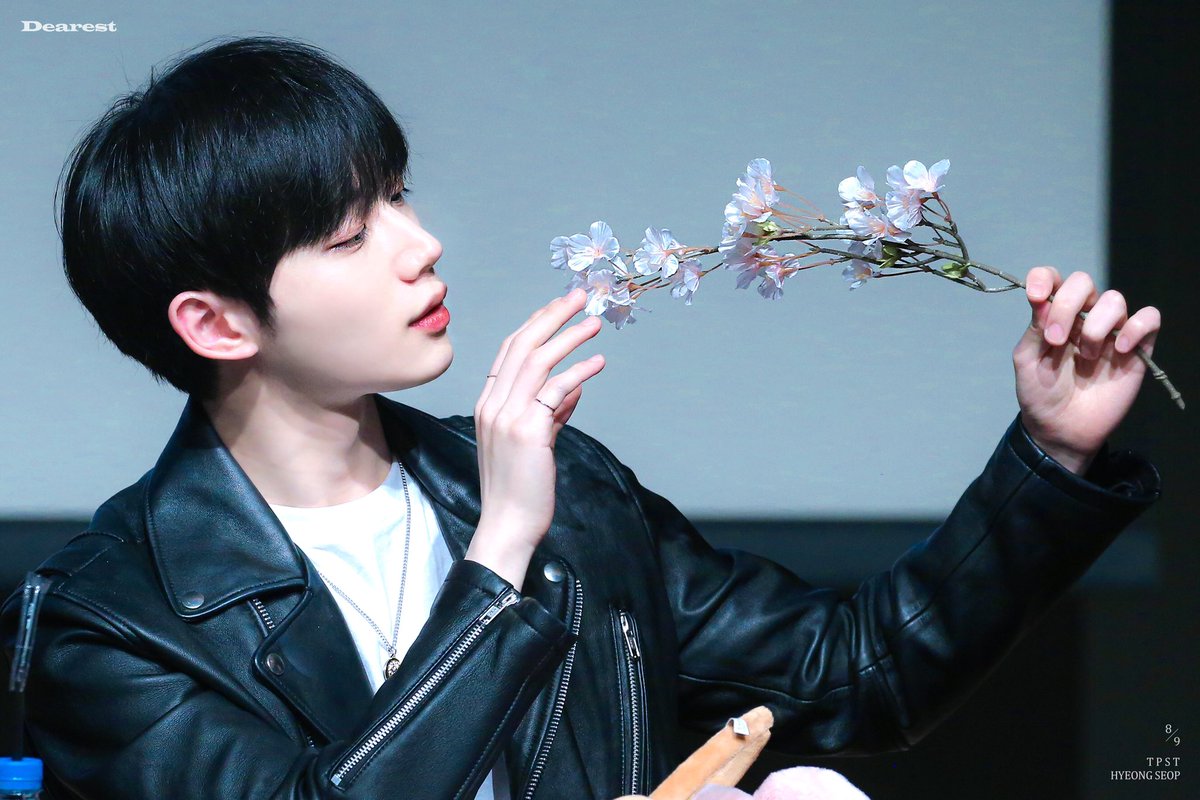 Dearest_Aug9's tweet photo. [HQ] 220403 위드드라마 대면

그 해 봄은 형섭이의 것이었다 🌸

#템페스트 #TEMPEST #형섭 @TPST__official https://t.co/TOf6681xbF