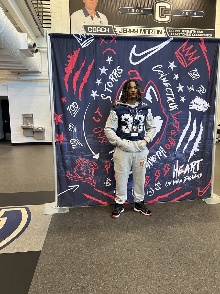 NazirPressley's tweet photo. Had a great time yesterday at UCONN. Thank you for having me @UConnFootball @Abaskerville_7 https://t.co/2sd2kUbRy0
