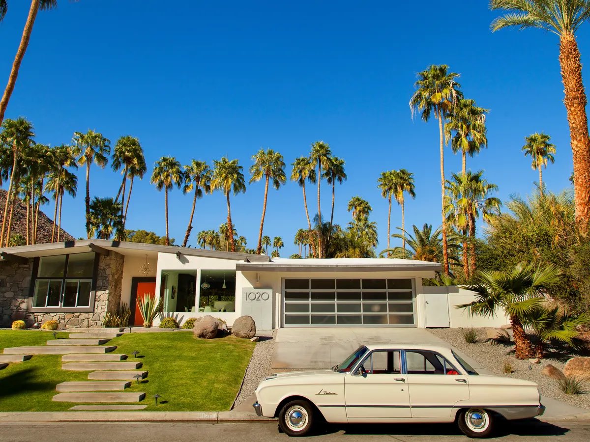 JAFConsulting's tweet photo. Did you know that Hollywood made a 2 hour rule that required any talent that were currently working on projects to stay within 2 hours of Los Angeles? This caused many celebrities to reside in Palm Springs! #sqa2022 #sqa #palmsprings #jafconsulting #jafthemoreyouknow #booth211 https://t.co/O05y3SK7PJ