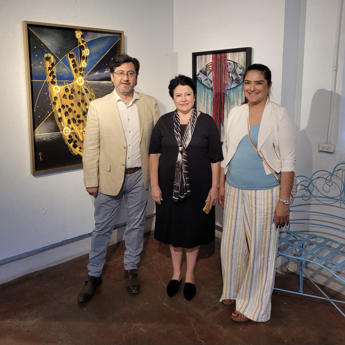PalomaVV_Mx's tweet photo. Muchas gracias 🤗 al gran equipo de @ConsulMexDelRio por su entusiasmo ayer #2DeAbril #AutismAwarenessDay Sin ustedes 💙 no habría sido posible @dmillan @SRE_mx https://t.co/xRdKOT5p2L