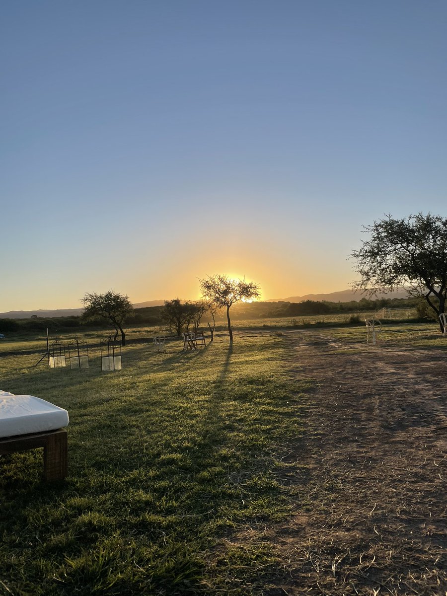 Lidi95160572's tweet photo. Y dijo Dios: Sea la luz; y fue la luz.
#Génesis 1:3
.
Fue hermoso ver como el sol se va perdiendo ☀️💖🌸😊 #benditoDios #creador #hermosotucracion #miJesus #bendicionesparati ✨✨ https://t.co/NSREZ5Yyku