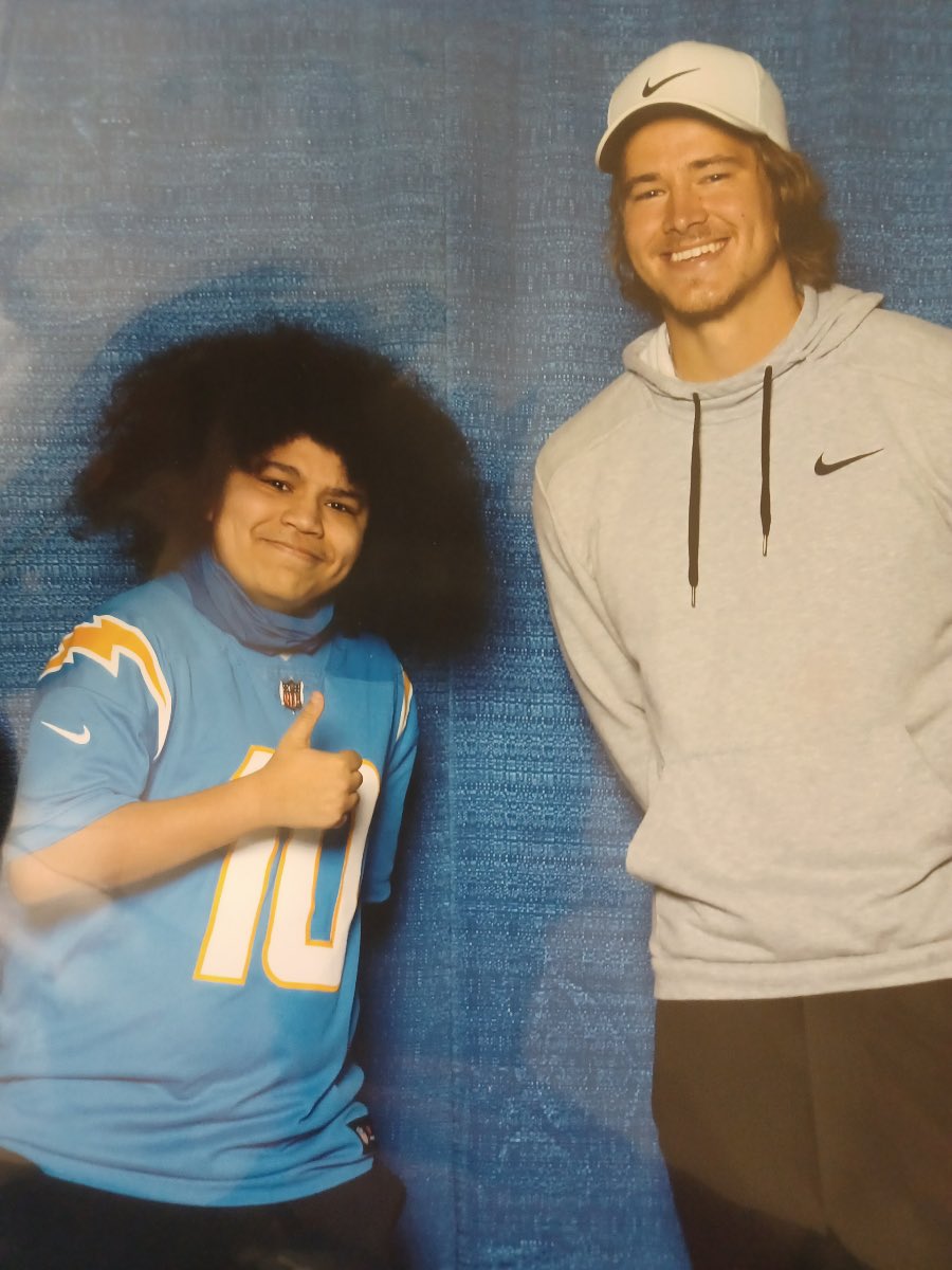 ColbySumner's tweet image. Went to New Jersey and met my idol, the single nicest person in existence and will forever be grateful. Sorry for the weird smile, I was trying not to cry. #boltup