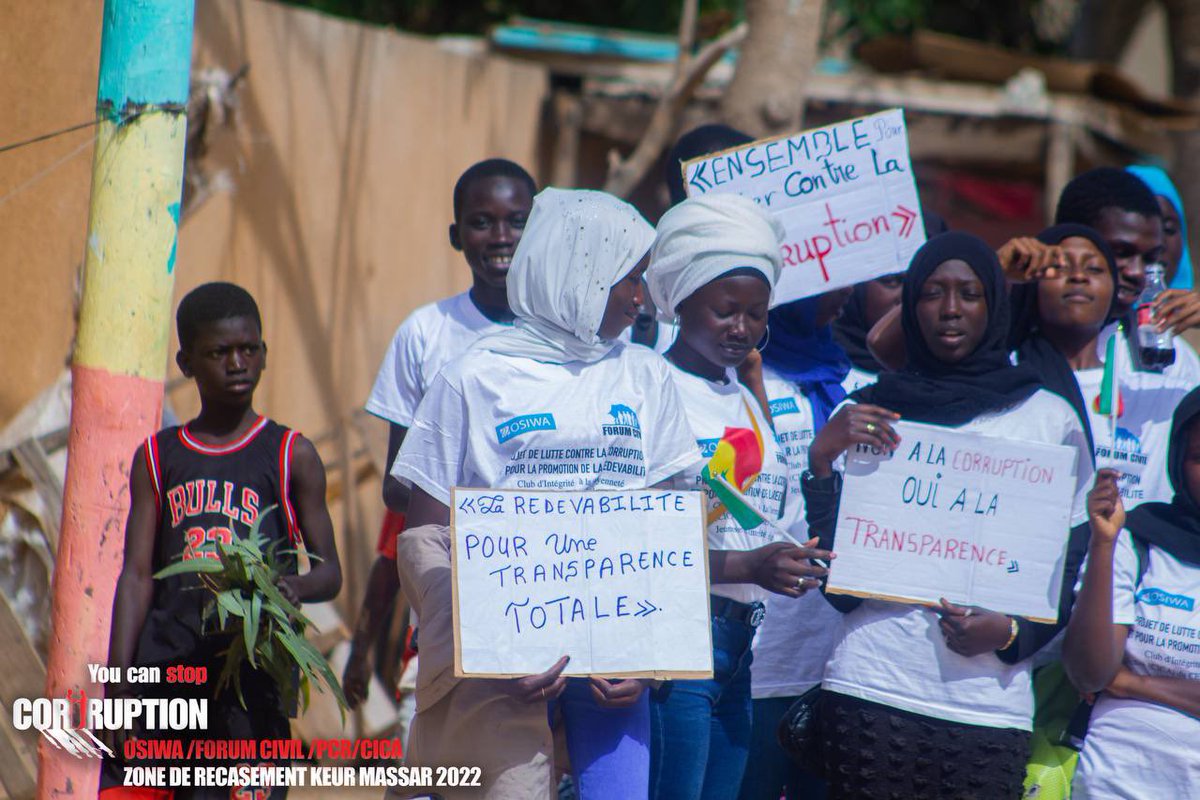 CicaForumCivil's tweet photo. Jeunesse et Intégrité 
#SemaineNationaledelaJeunesse
Le Forum Civil sensibilise avec ses #CICA
@OSIWA1 @niallee04 @BirahimeSeck https://t.co/ffJecX1rfB