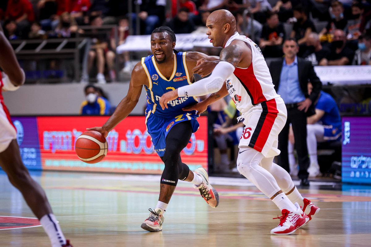 aguilar_leon's tweet photo. #Venezuelan @Gregory8Vargas firmó otra sólida actuación y terminó la ronda regular como líder de @WinnerLeague en pelotas recuperadas #Israel #VenEx #VargasPower #ElMatatán #LaFamilia #MightyMouse 

(Vía @dosquintetoscom)

https://t.co/buNzdZyQe0

https://t.co/z86dU29RZ1 https://t.co/qs9beZMqqh