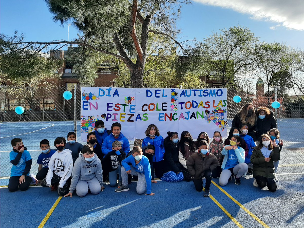 CeipSeis's tweet photo. Celebrando el Día del #Autismo en el @CeipSeis en una jornada de participación y sensibilización con todos los alumnos.¡Gracias al Equipo de La Cometa y a todo el Claustro por la grandísima colaboración ! @ComunidadMadrid @ALCBDS_Ayto @_NorTEA_ https://t.co/ZCe9FRcLmc