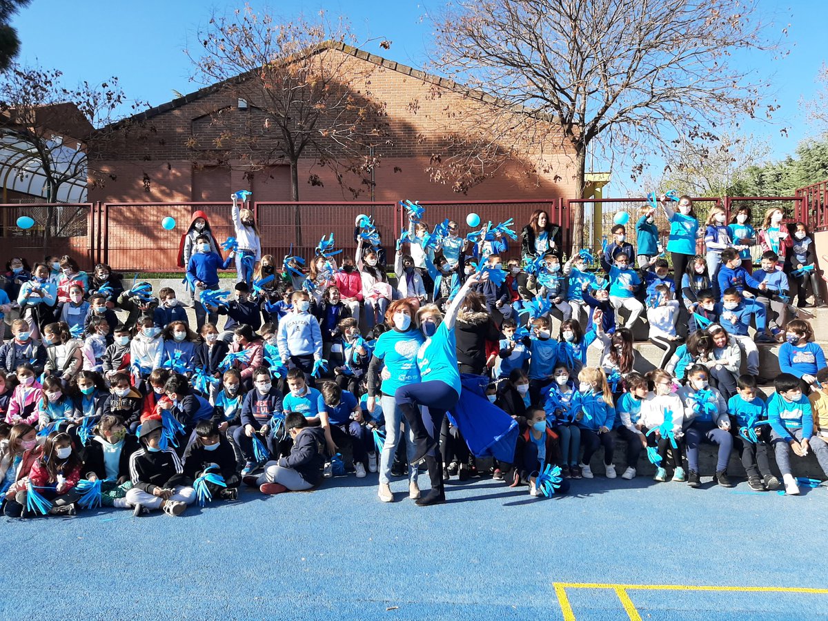 CeipSeis's tweet photo. Celebrando el Día del #Autismo en el @CeipSeis en una jornada de participación y sensibilización con todos los alumnos.¡Gracias al Equipo de La Cometa y a todo el Claustro por la grandísima colaboración ! @ComunidadMadrid @ALCBDS_Ayto @_NorTEA_ https://t.co/ZCe9FRcLmc