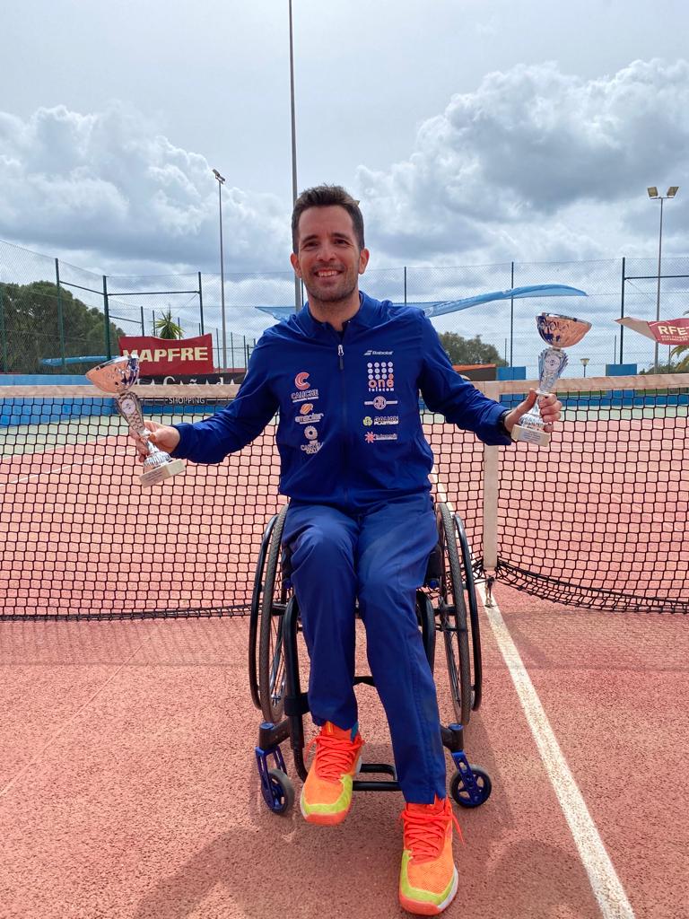 RFETenis's tweet photo. 🎾 #TenisSilla Kike Siscar consigue un doblete con los títulos 🚹individual y dobles en el primer torneo de la Liga MAPFRE de tenis en silla, tras ganar a Arturo Montes en la final 62 63 👏🏻👏🏻👏🏻 https://t.co/l4LRizbR5m