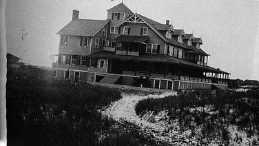 LIConnection's tweet photo. Circa 1905 #LongBeach Hotel
#longisland #longislandconnection #longislandhistory https://t.co/uh19PXTJAQ