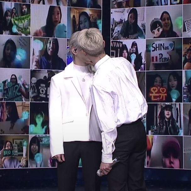 pawstaem's tweet photo. happy one year to this 2min doing whatever the hell they were doing right in front of everyone. 2min nation won that day. ✨ https://t.co/gYep8sBYcP