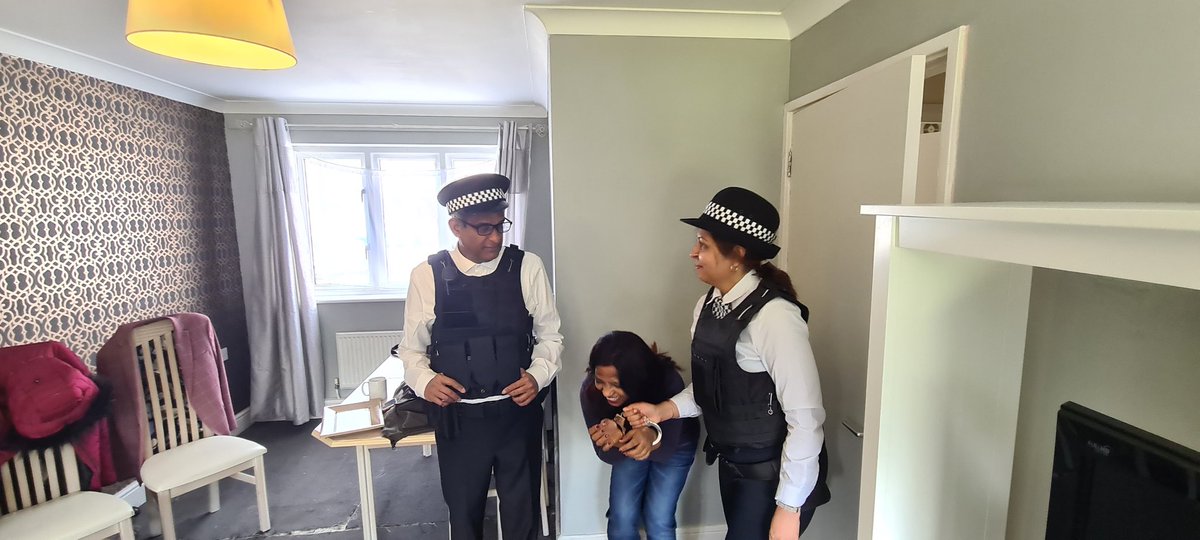 Some behind the scenes fun today

#havefun 

A great day for the cast and crew of "beneath the cracks" our upcoming short drama

If you fancy taking part as an actor/ actress / crew member then get in touch as we have plenty more filming opportunities to come!

#communitymatters