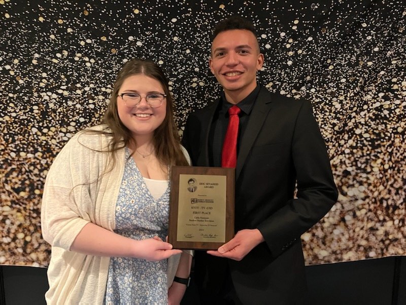 JaxonThorson's tweet photo. Thanks to my co-producer @keeleymthomas, advisors, and the @USDCoyoteNews crew for helping us win 2️⃣ Eric Severeid Awards! https://t.co/15Y96F0fMa