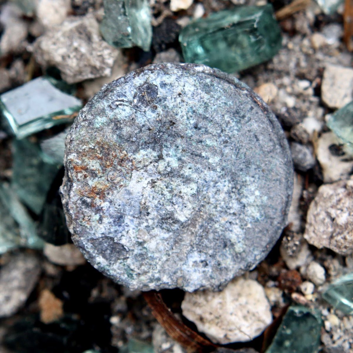 FoundObjectsNFT's tweet photo. π£ Found Objects, 2021 #28. NFT Collection. 50 Items + physical coin. Drops Apr 15, 2022, 8am OPENSEA ππ» https://t.co/oNDkAQgFtG #foundobjectsnft #foundobjects #foundcoins #nft #nftart #nftgallery #nftdrop #nftcollection #nftcollector #nftartist https://t.co/7NAkztIXOA
