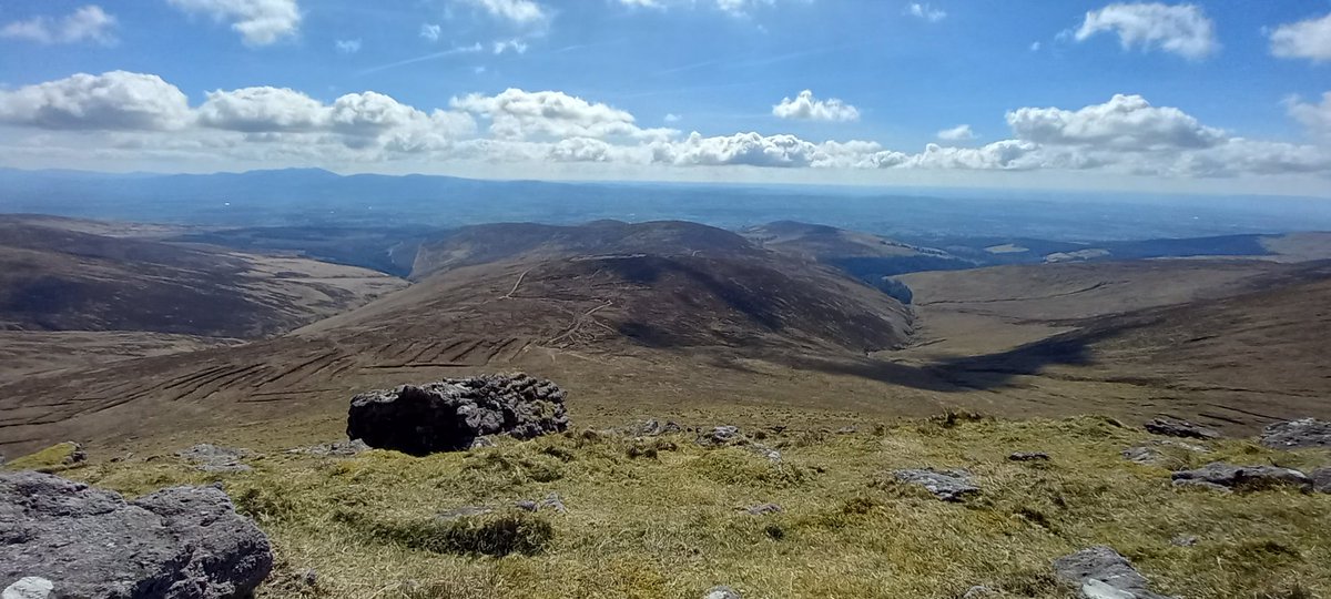 GerardPHorgan's tweet photo. Paradise on earth today. V. important to keep the spirits up even with everything going on in this crazy world. #Galtee #Mountains https://t.co/QHxYqi9B57